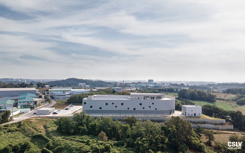 PROJECT / iF와 레드닷이 주목한 공장 같지 않은 공장