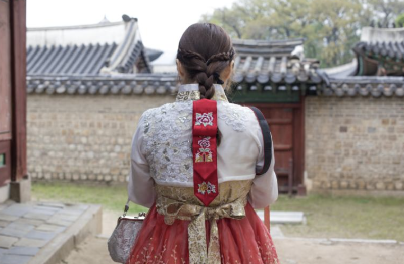 언제부터 경복궁에 한복 입는 사람들이 많아졌을까?