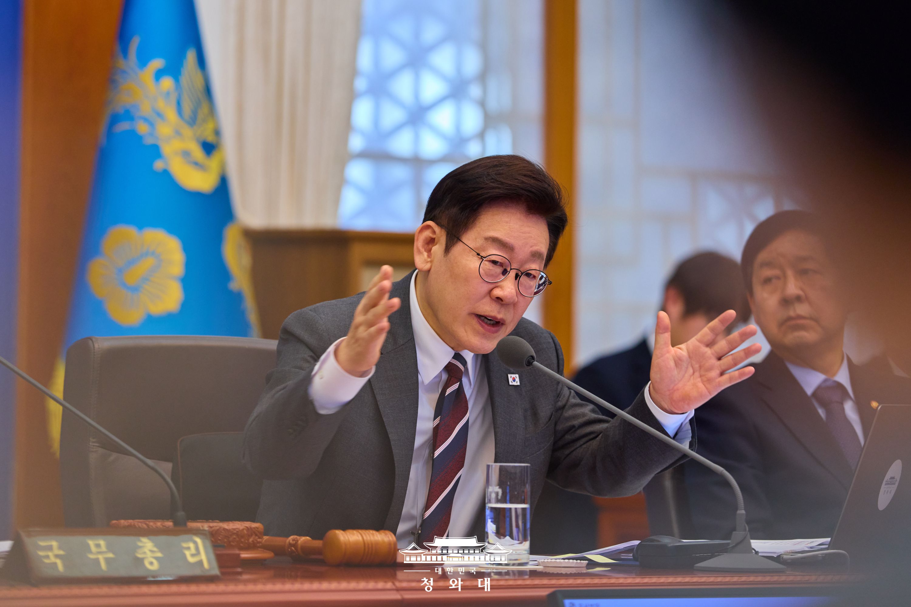 부동산 정책 강화를 위한 이재명 대통령의 발언과 의료계의 의대 증원 대응